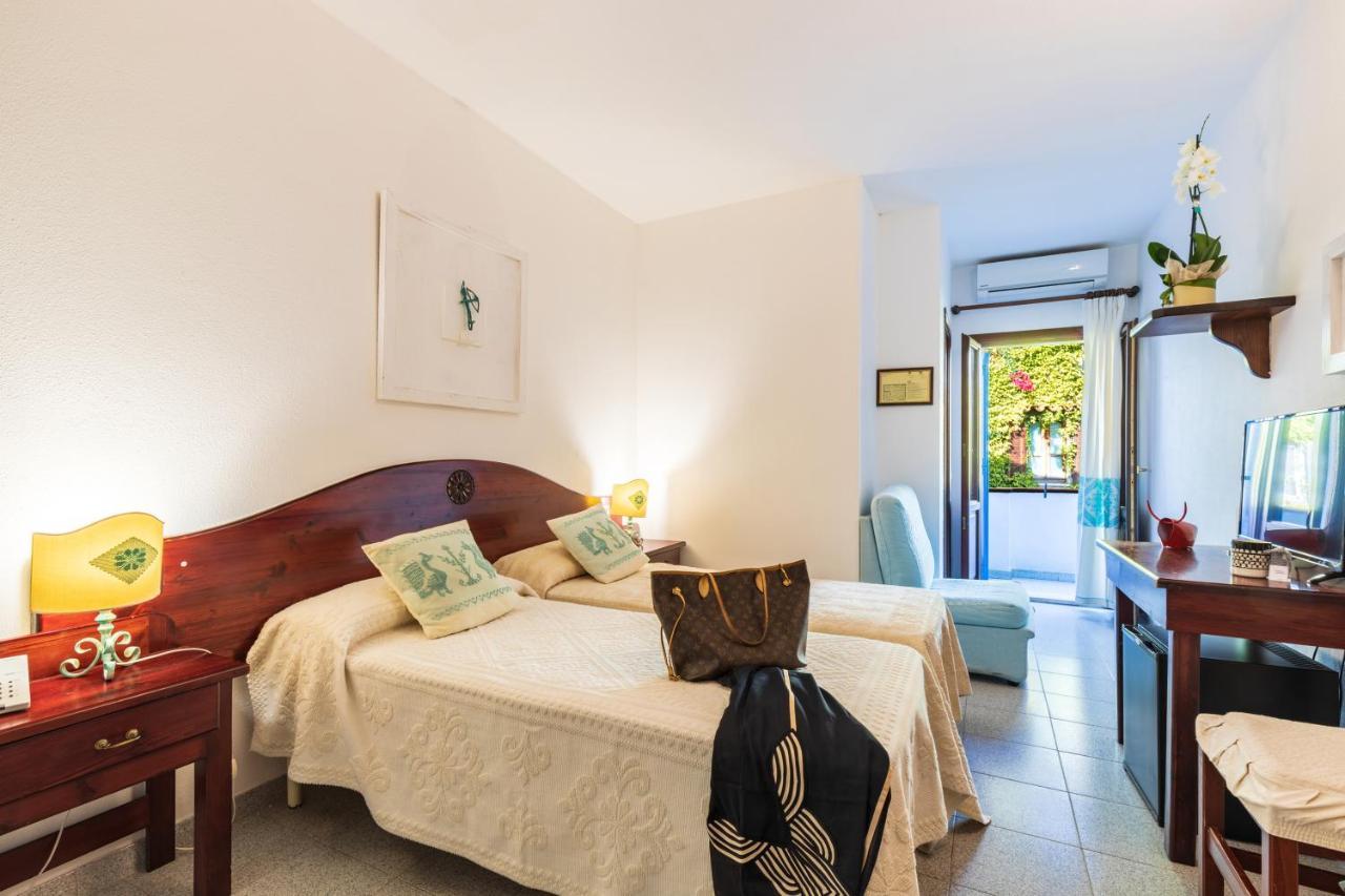 S'ortale Con Parcheggio Interno E Ristorante All'aperto 3* Orosei