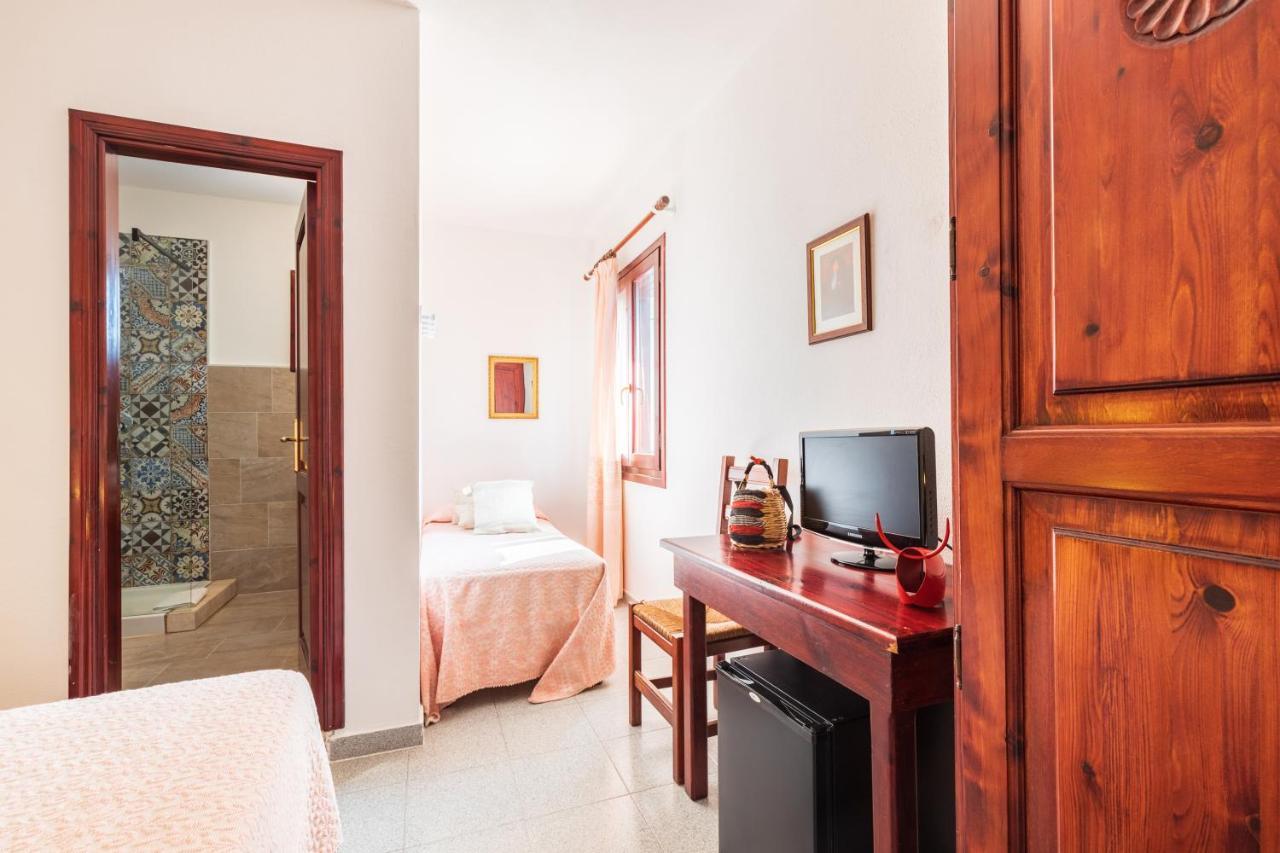 S'ortale Con Parcheggio Interno E Ristorante All'aperto 3* Orosei