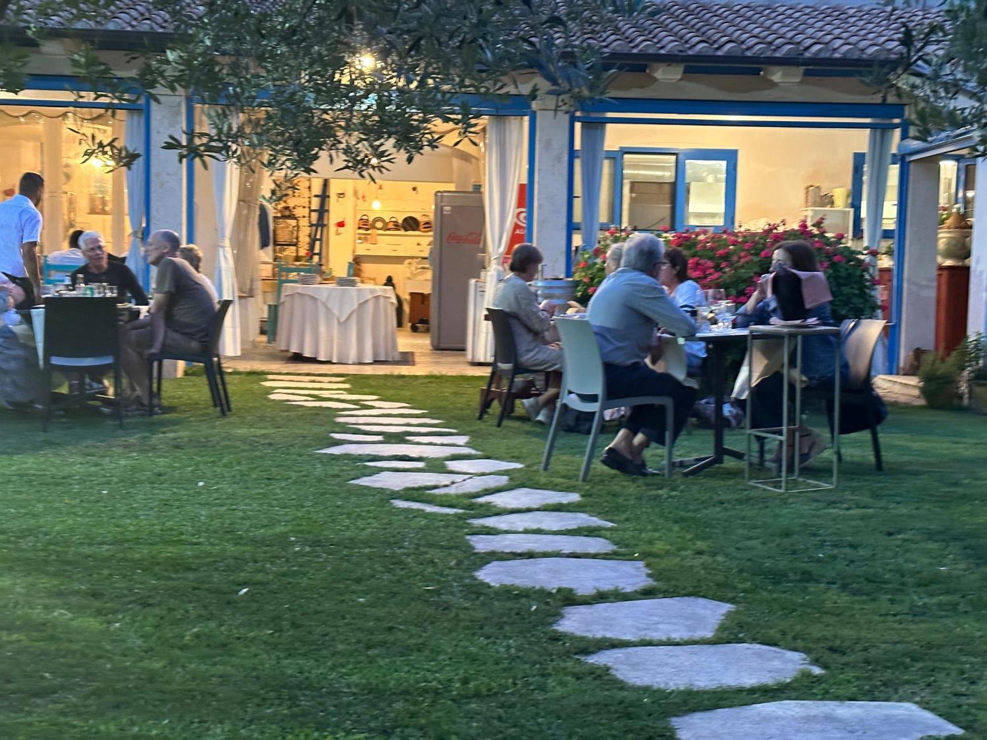S'ortale Con Parcheggio Interno E Ristorante All'aperto 3*