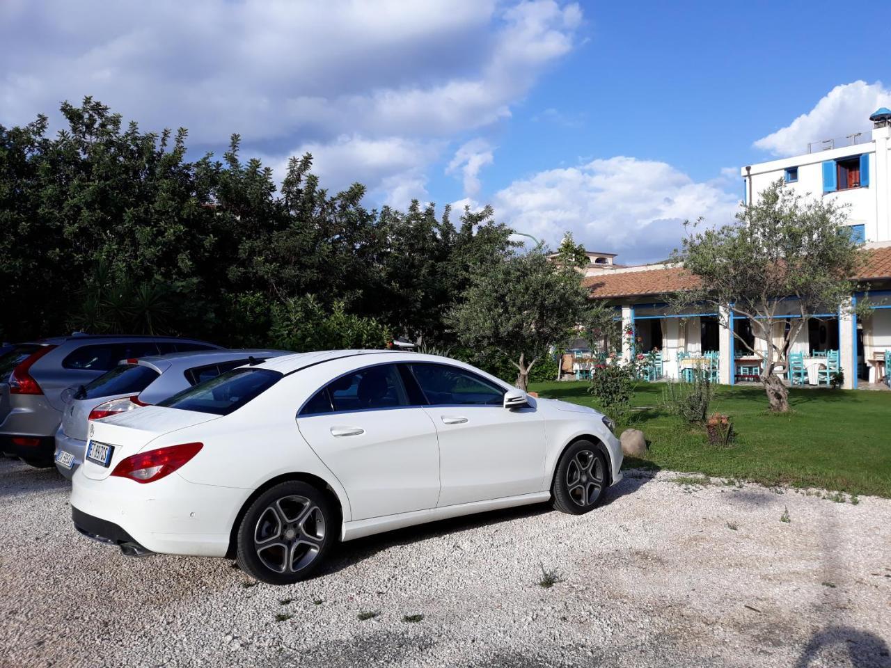 S'ortale Con Parcheggio Interno E Ristorante All'aperto